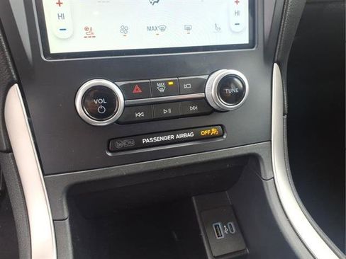 Used 2022 Ford Edge SEL w/ Convenience Package image 18