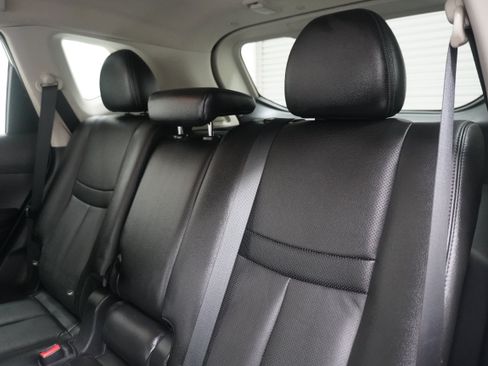 Used 2017 Nissan Rogue SL w/ SL Premium Package FWD image 11