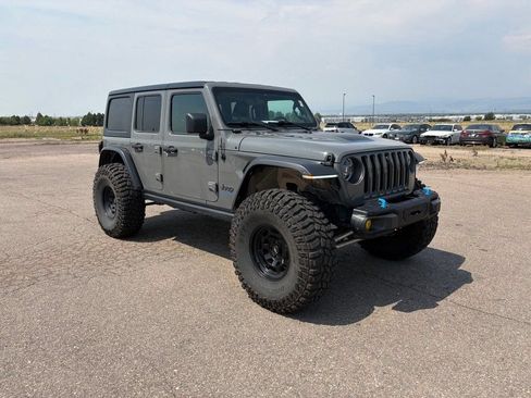 Used 2021 Jeep Wrangler Unlimited Rubicon 4xe w/ Dual Top Group AWD/4WD image 3