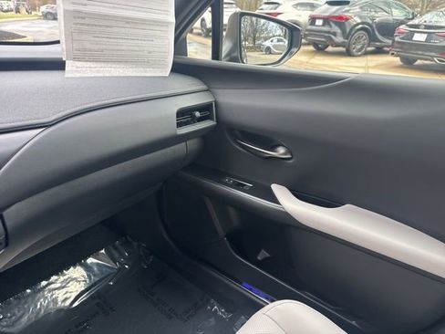 Used 2025 Lexus UX 300h AWD image 29