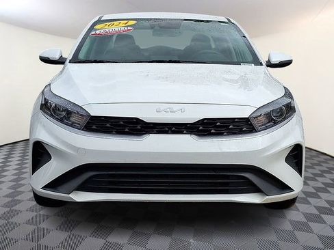 Certified 2024 Kia Forte LXS w/ LXS Technology Package image 2