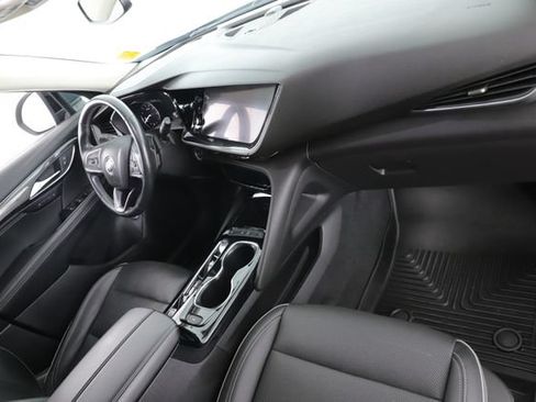 Used 2022 Buick Envision Essence w/ Safety Package FWD image 29