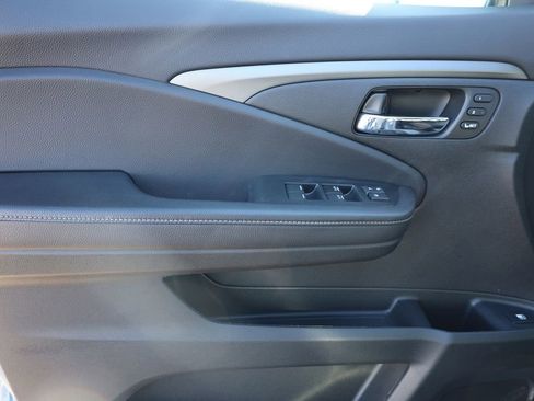 Used 2023 Honda Ridgeline RTL-E image 10