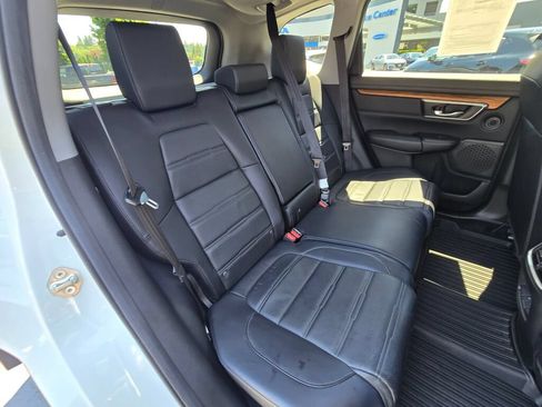 Used 2018 Honda CR-V Touring image 6