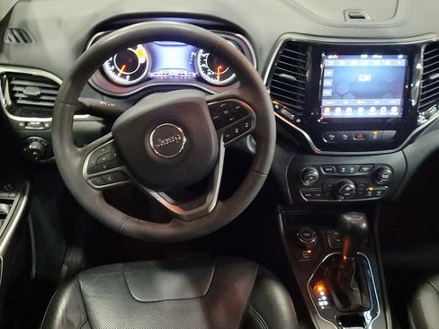 Used 2021 Jeep Cherokee Limited image 22