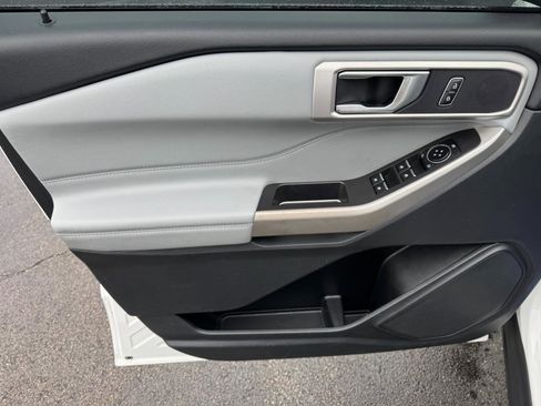 Used 2023 Ford Explorer XLT w/ Equipment Group 202A image 10