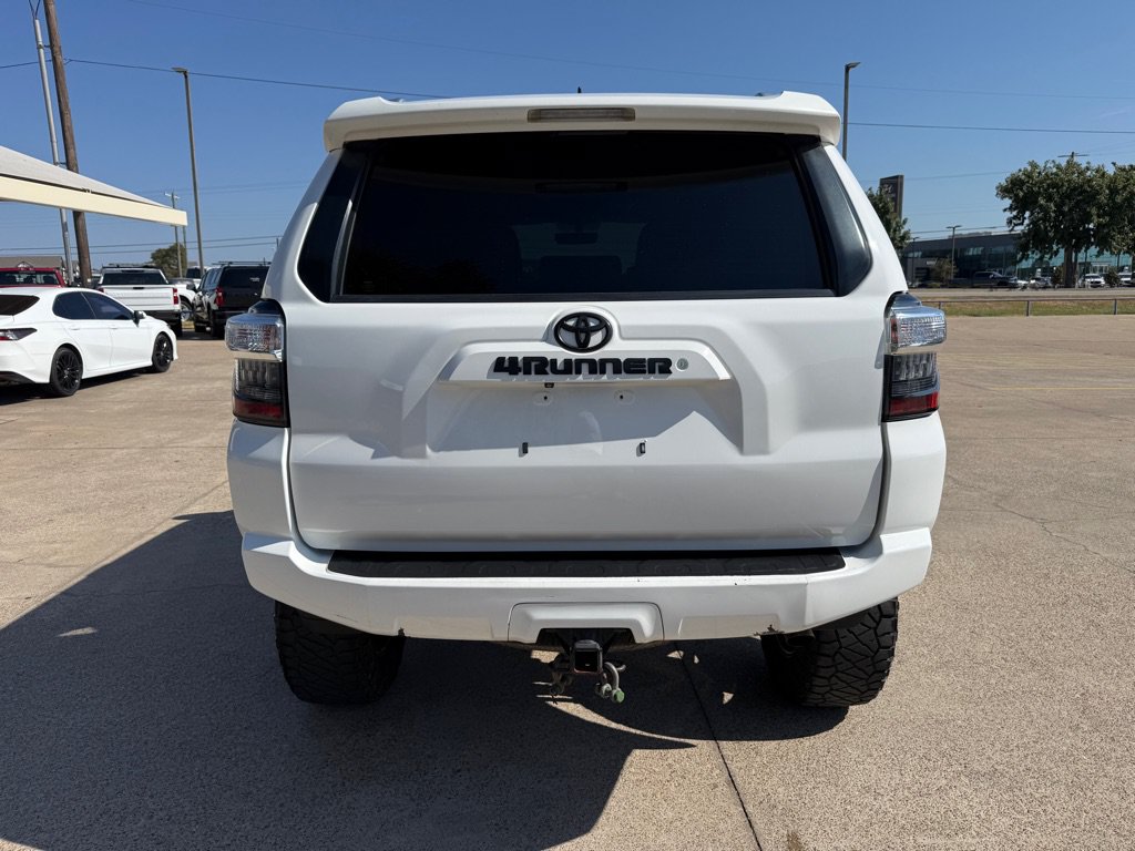 Used 2017 Toyota 4Runner SR5 AWD/4WD image 6