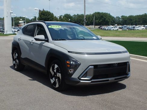 Used 2026 Hyundai Kona Limited FWD image 2