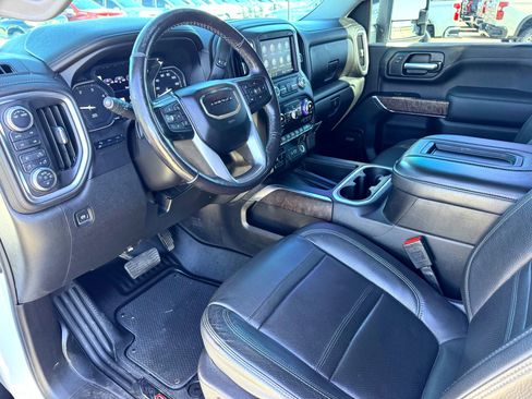 Used 2021 GMC Sierra 3500 Denali w/ Denali Ultimate Package image 11