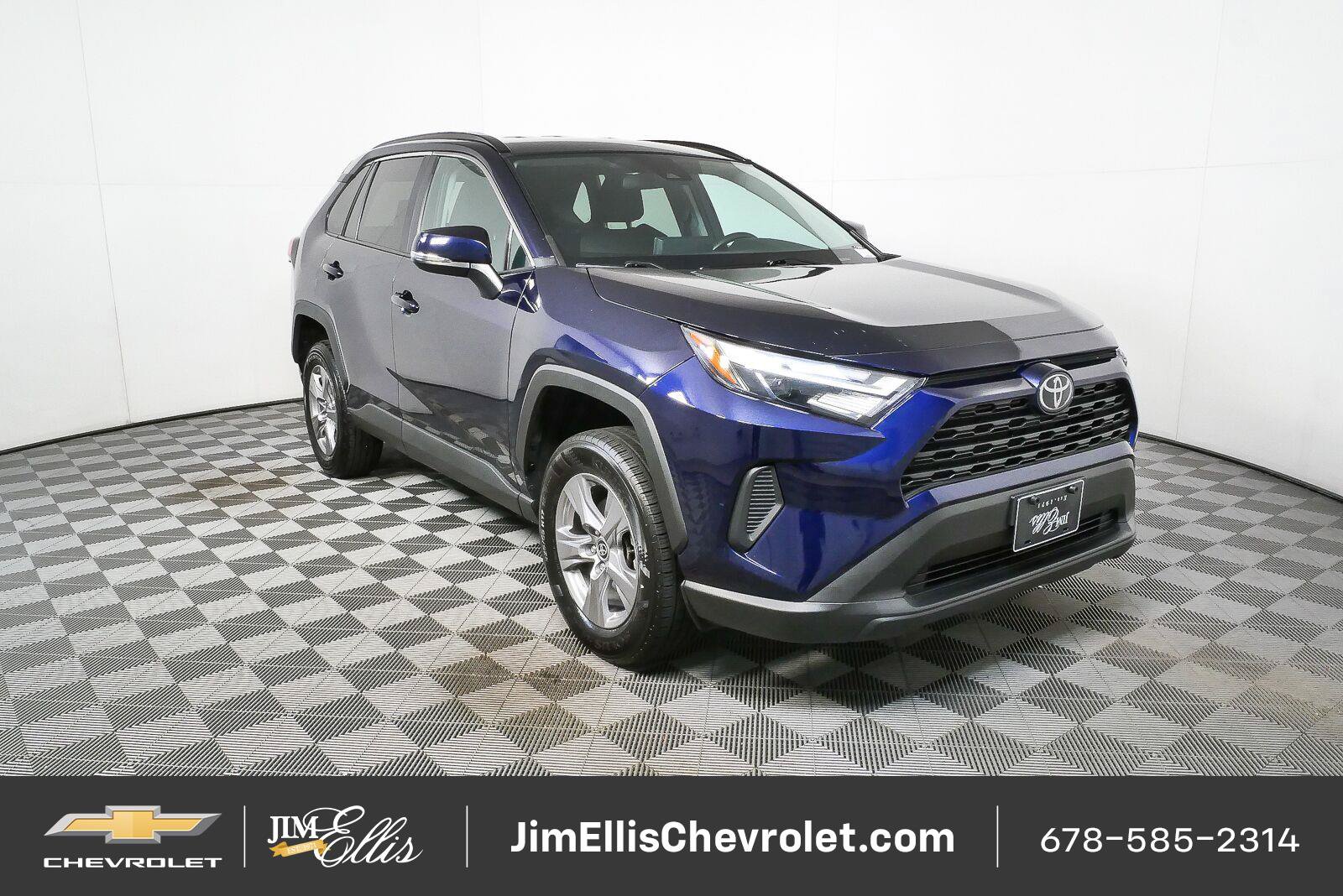 Used 2024 Toyota RAV4 XLE FWD image 1