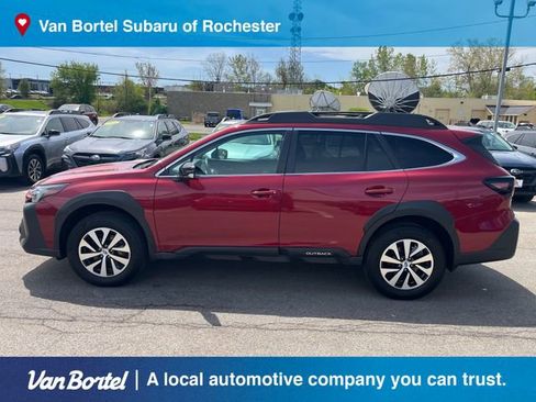 Certified 2025 Subaru Outback Premium AWD/4WD image 2