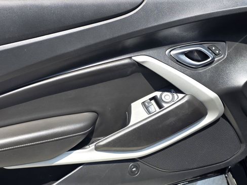 Used 2019 Chevrolet Camaro LT RWD image 11