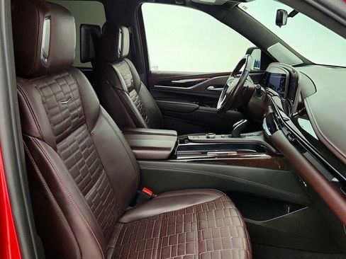 Used 2023 Cadillac Escalade Premium Luxury Platinum AWD/4WD image 28