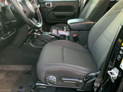 Used 2022 Jeep Gladiator Willys image 14