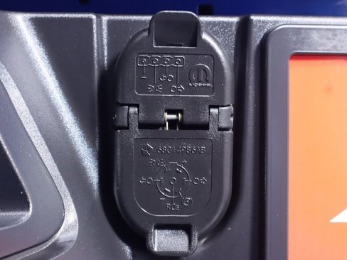 Used 2024 RAM 1500 Classic Warlock image 31