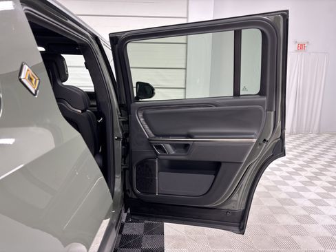 Used 2022 Rivian R1S Launch Edition image 19