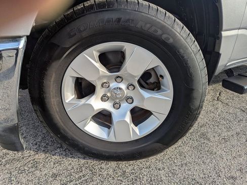 Used 2019 RAM 1500 Big Horn image 29