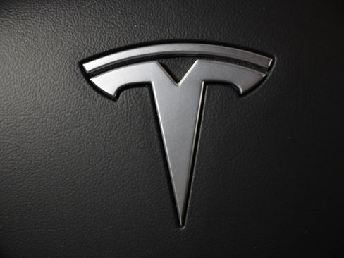 Used 2022 Tesla Model Y Long Range image 33