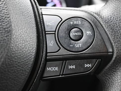 Used 2025 Toyota RAV4 XLE AWD/4WD image 26