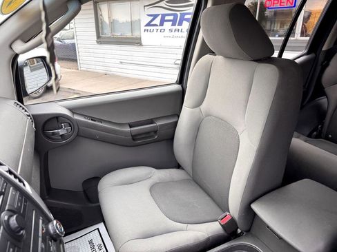 Used 2012 Nissan Xterra S w/ Value Package image 14
