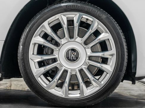 Used 2020 Rolls-Royce Dawn RWD image 47