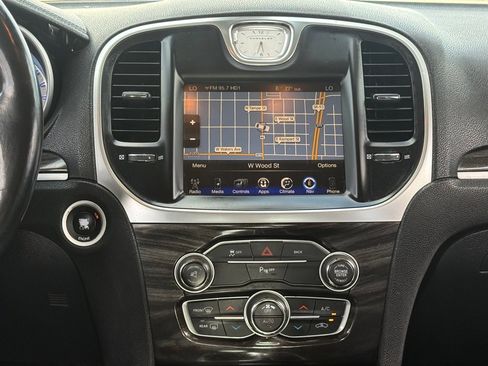 Used 2015 Chrysler 300 Limited w/ 300 Premium Group image 31
