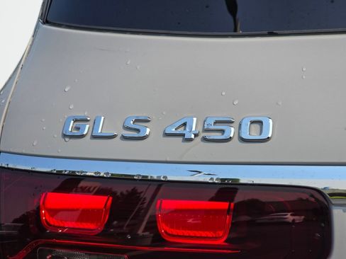 New 2026 Mercedes-Benz GLS 450 4MATIC image 34