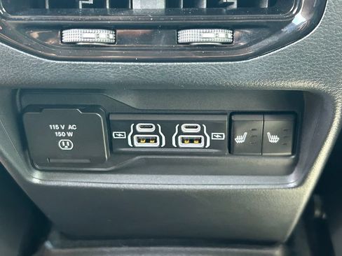 Used 2025 Jeep Grand Cherokee Limited RWD image 22