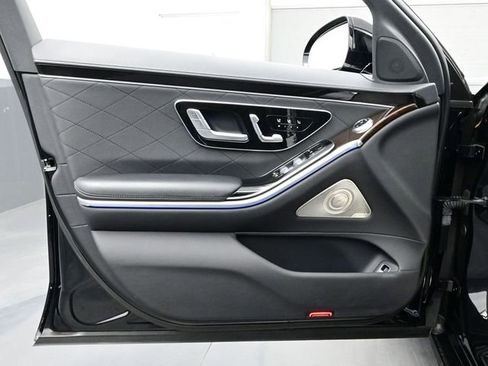 Used 2024 Mercedes-Benz S 580 4MATIC Sedan image 7