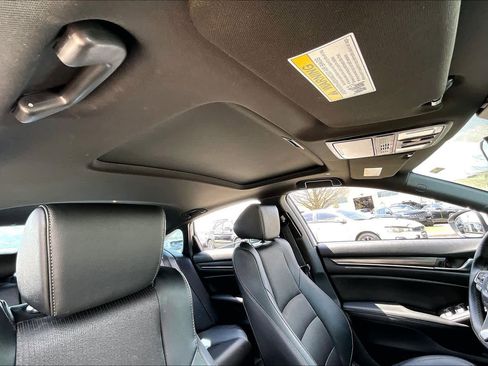 Used 2019 Honda Accord Sport image 13