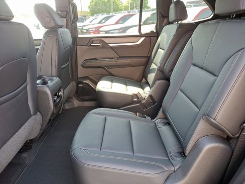 New 2025 GMC Acadia Elevation w/ Elevation Premium Package image 5