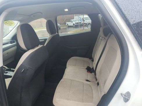 Used 2022 Ford Escape SE w/ Convenience Package image 17