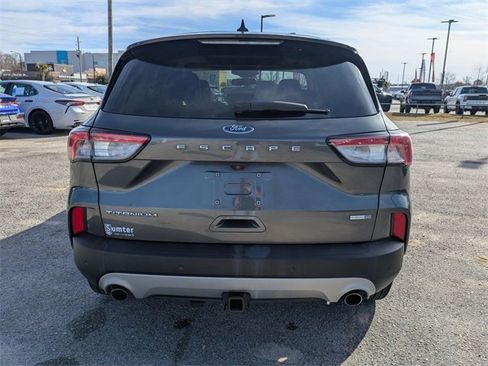 Used 2020 Ford Escape Titanium image 4