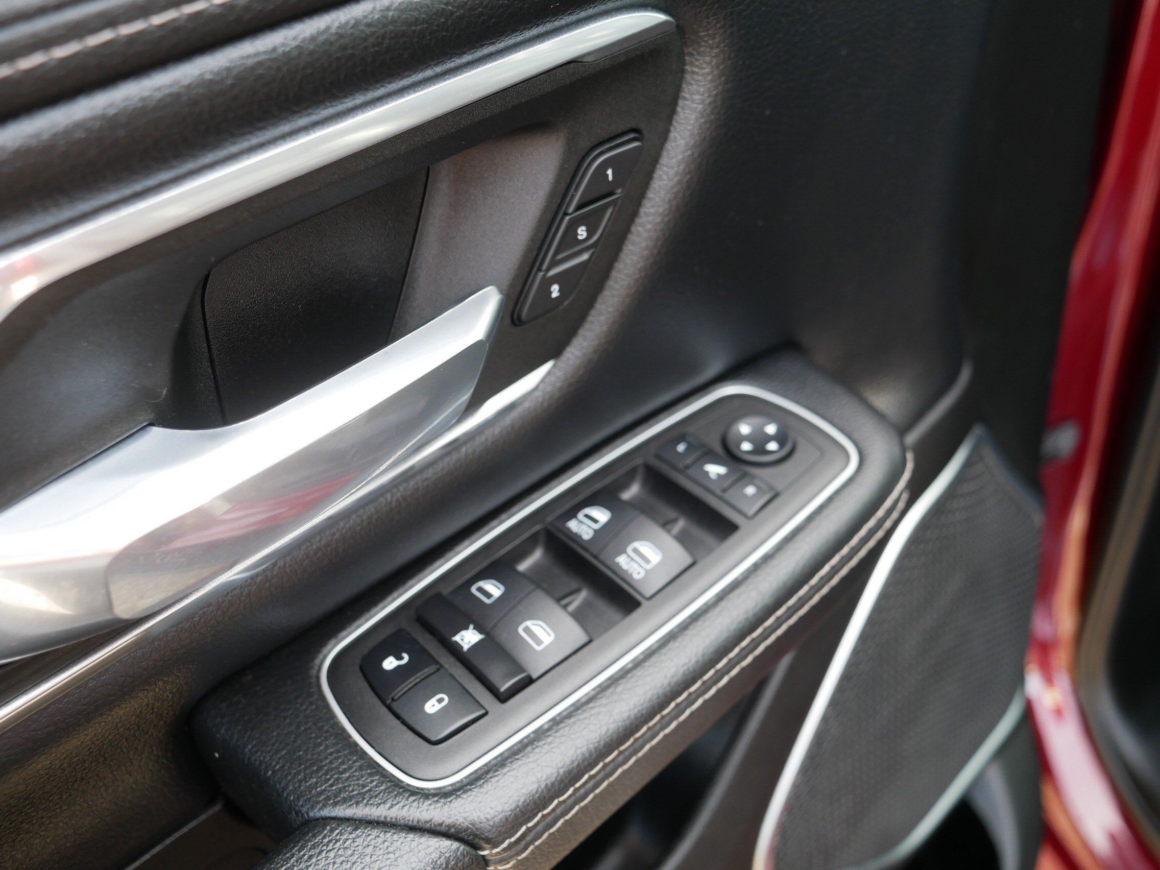 Used 2023 RAM 1500 Laramie AWD/4WD image 19