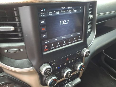 Used 2020 RAM 1500 Laramie AWD/4WD image 20