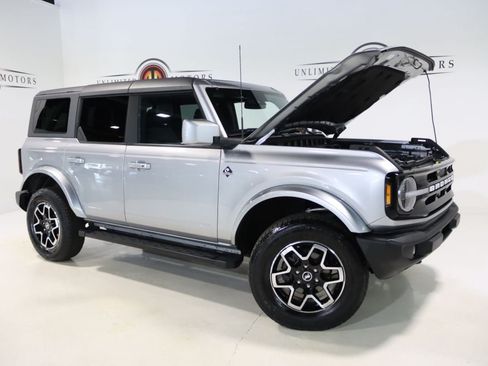 Used 2023 Ford Bronco Outer Banks AWD/4WD image 36
