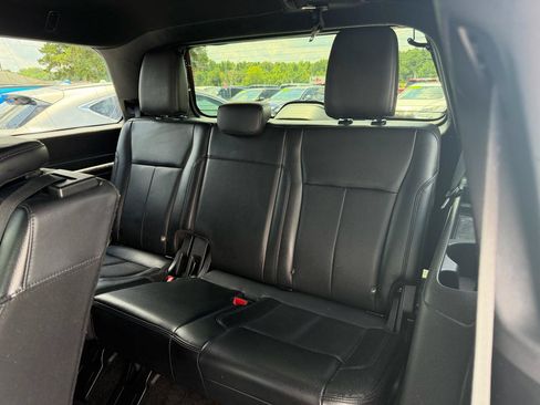 Used 2019 Ford Expedition XLT RWD image 19