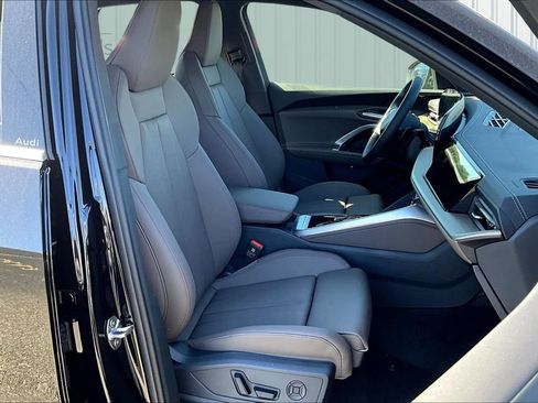 New 2025 Audi Q5 Premium Plus AWD/4WD image 11