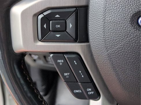 Used 2018 Ford F150 Platinum w/ Equipment Group 701A Luxury AWD/4WD image 27
