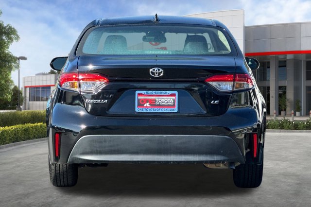 Used 2024 Toyota Corolla LE FWD image 5