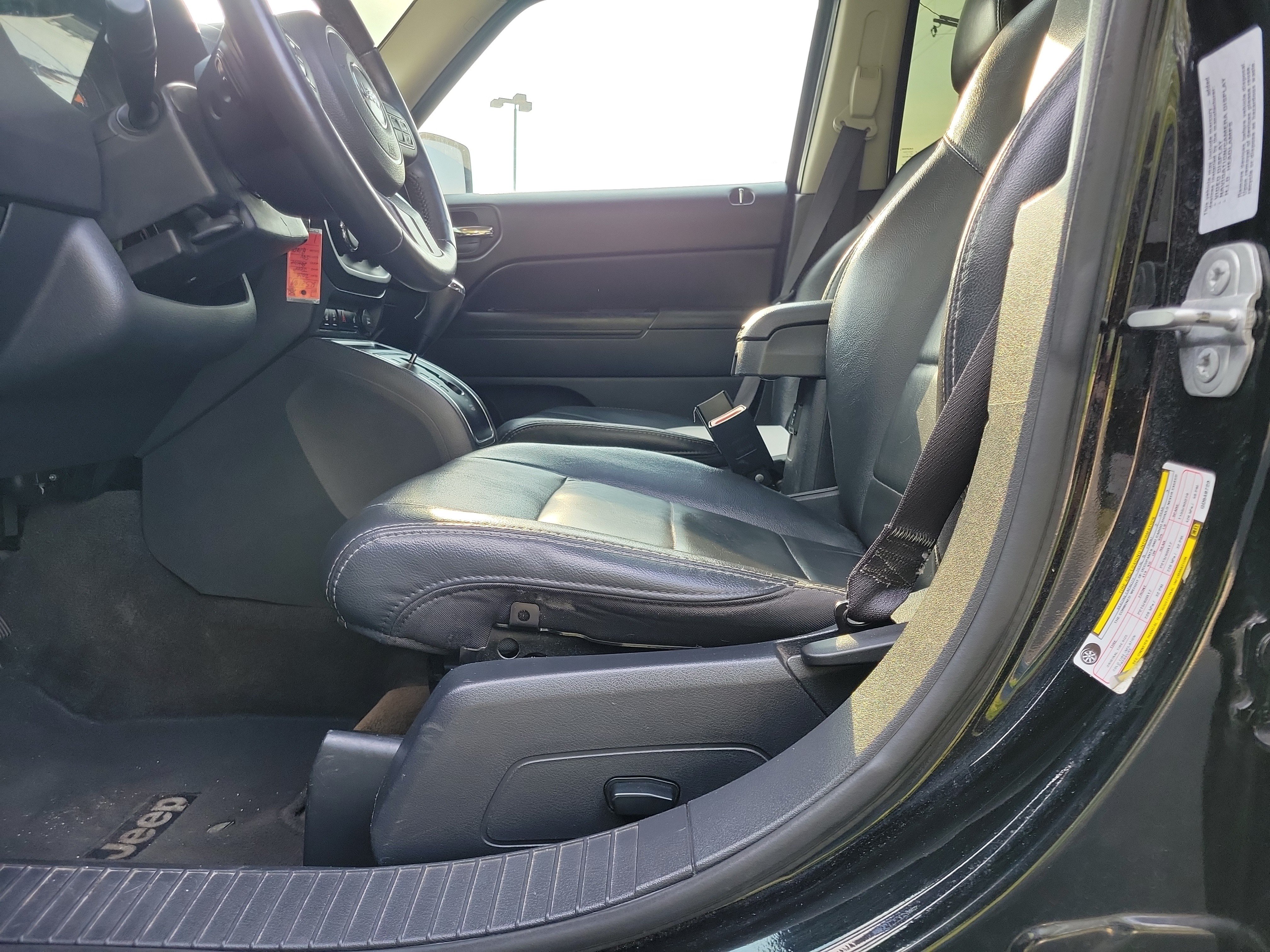 Used 2016 Jeep Patriot High Altitude FWD image 16