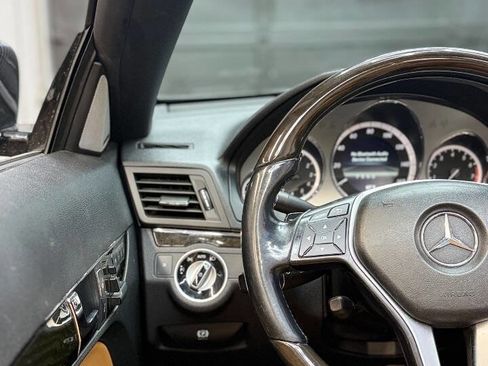 Used 2013 Mercedes-Benz E 550 Cabriolet image 16