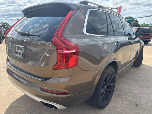 Used 2017 Volvo XC90 T6 Momentum w/ Vision Package AWD/4WD image 5