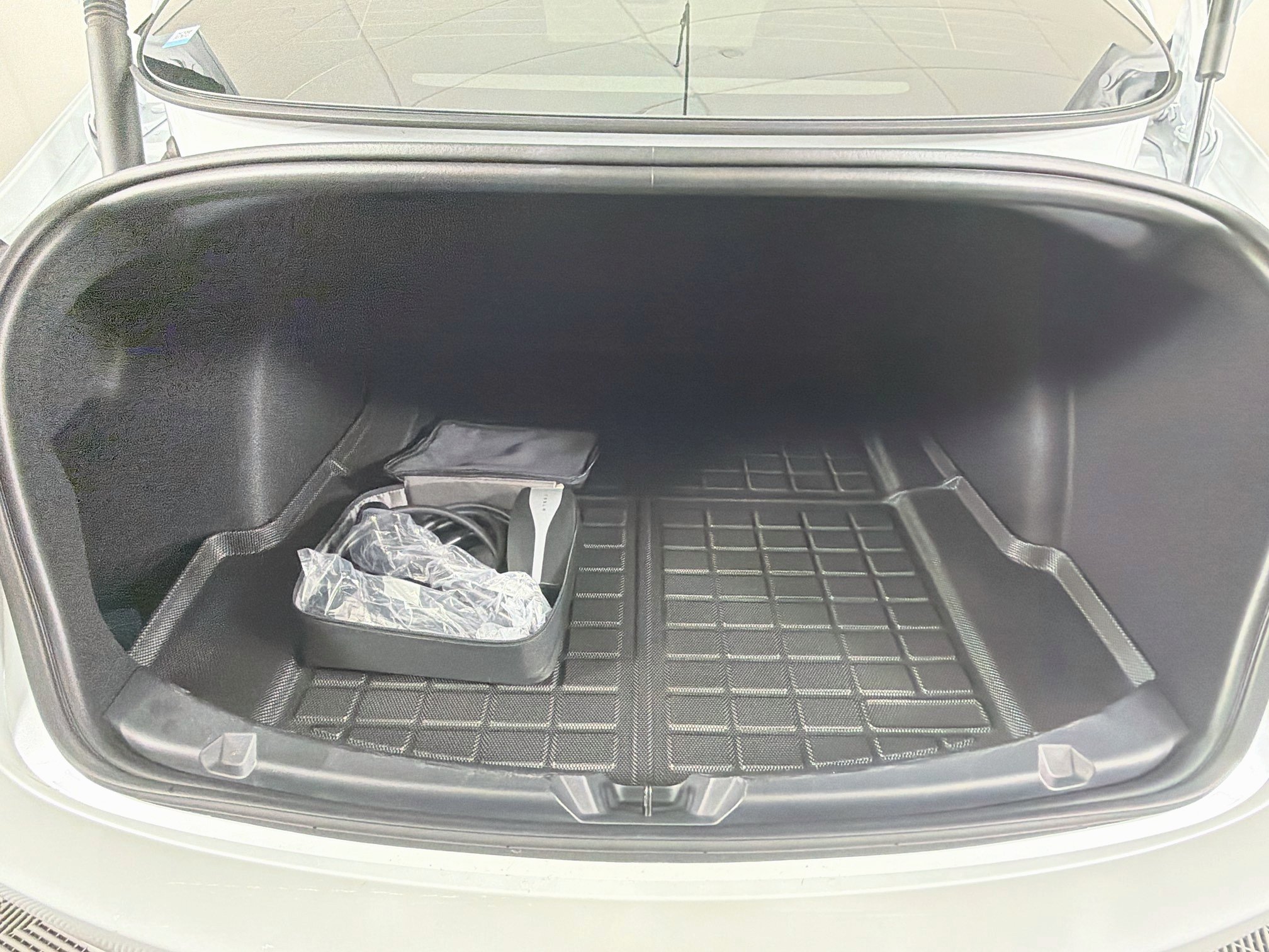 Used 2023 Tesla Model 3 Standard Range RWD image 29