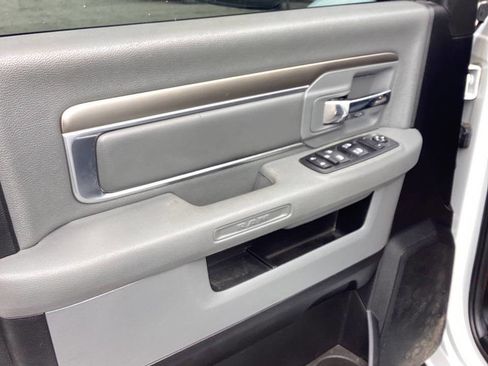 Used 2017 RAM 2500 SLT image 22