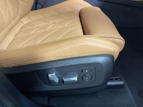Used 2024 BMW X5 xDrive40i w/ Premium Package AWD/4WD image 18