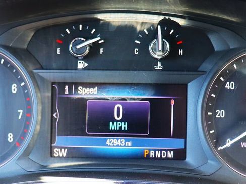 Used 2022 Buick Encore Preferred AWD/4WD image 42