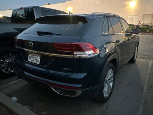 Used 2022 Volkswagen Atlas Cross Sport SE image 5