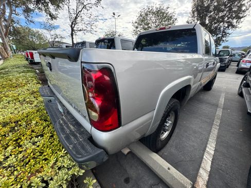Used 2004 Chevrolet Silverado 2500 LT RWD image 4