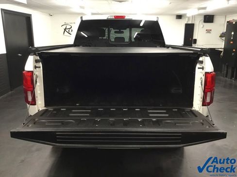 Used 2018 Ford F150 Lariat w/ Equipment Group 502A Luxury image 12